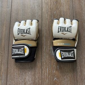 Everlast Training Gloves in White and Gold